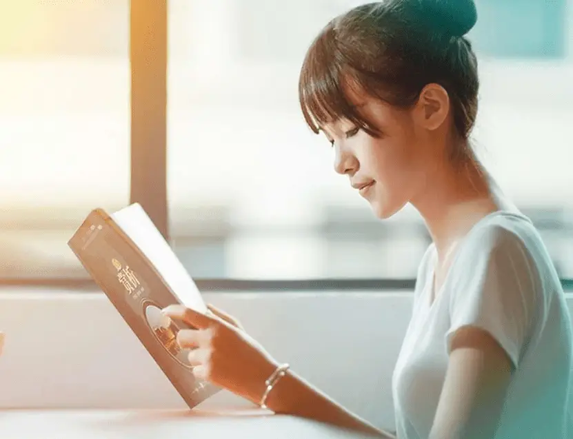 谢咏老师周易取名_2022属虎女孩取名最佳用字_女孩取名费用