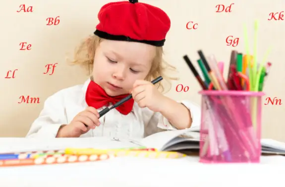 五行属金女孩名字_女孩子取名雅沫好听吗_旺财寓意女孩名字