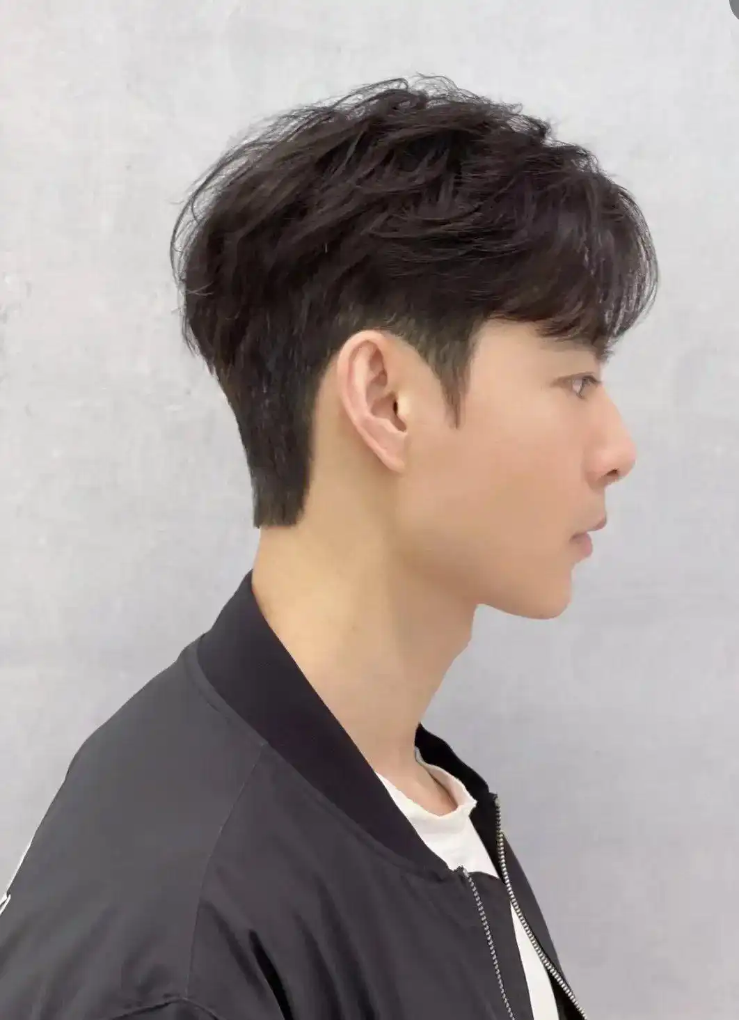 _ 清爽时尚男士发型 _昇取名男孩发型