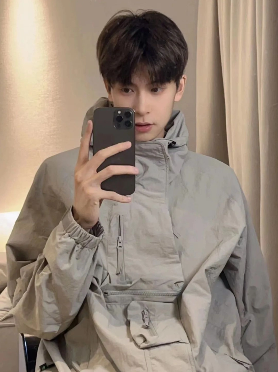  清爽时尚男士发型 __昇取名男孩发型