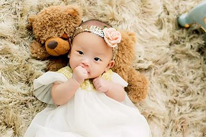 取名女孩刘语_优雅刘姓女孩名字_姓刘女孩好听名字