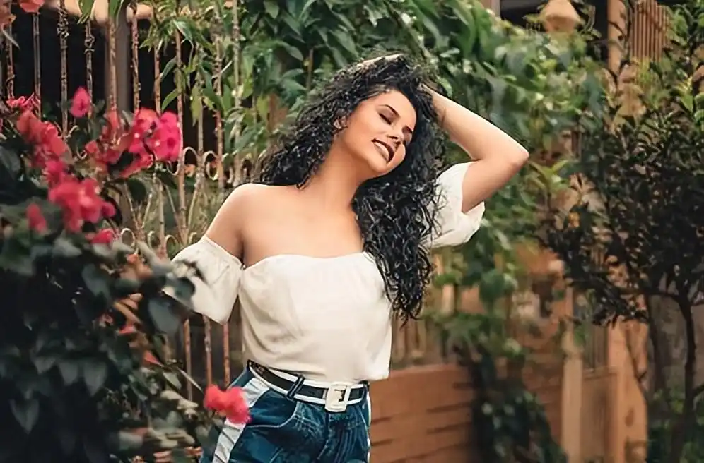 男子用微信给女孩取名字_男人爱上女人称呼变化_专属昵称创造情感纽带