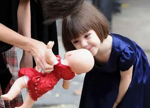 怡字取名寓意 女孩怡字取名 好听带怡的女孩名字_女孩怡字取名寓意好吗