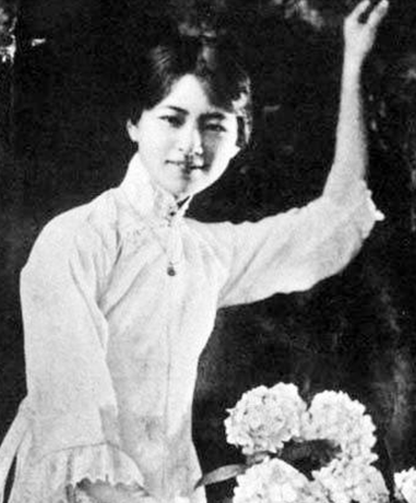 取名出自诗经_给女孩取名王国什么意思_诗经取名名人事例